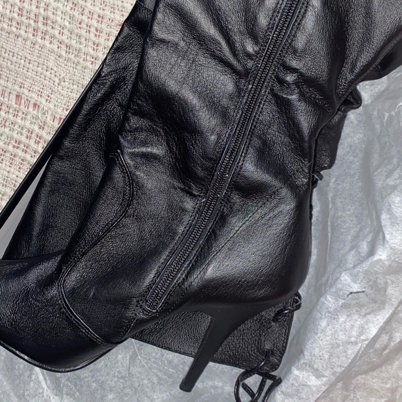 Black thigh high boots - Picture 8 of 10